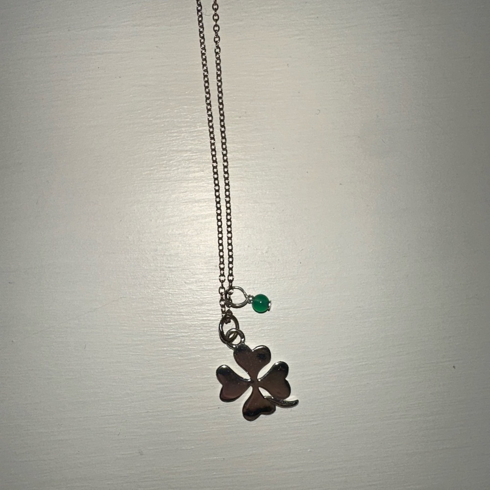 Clover Pendant Necklace with Green Accent